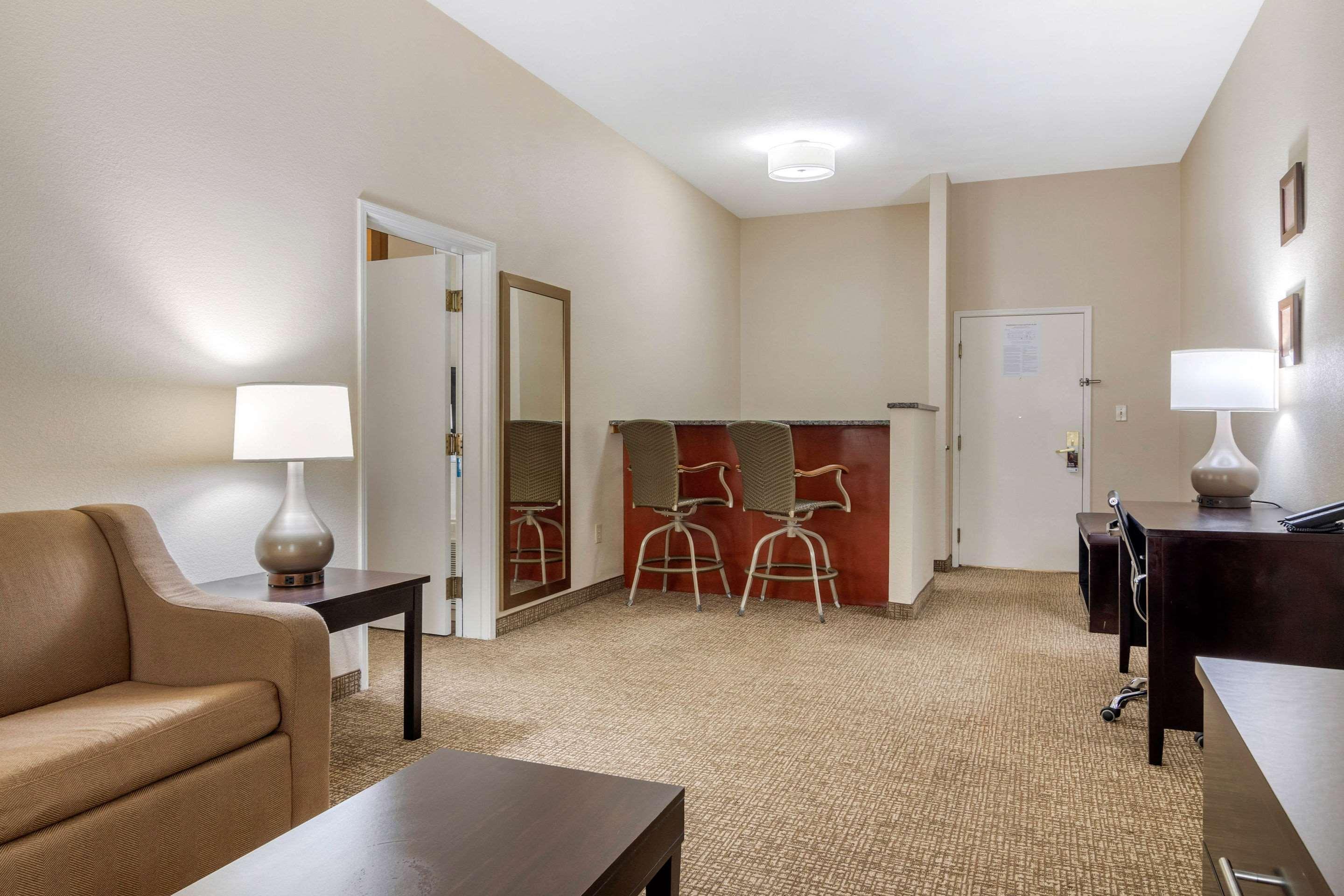 Comfort Inn & Suites Atlanta-Smyrna מראה חיצוני תמונה