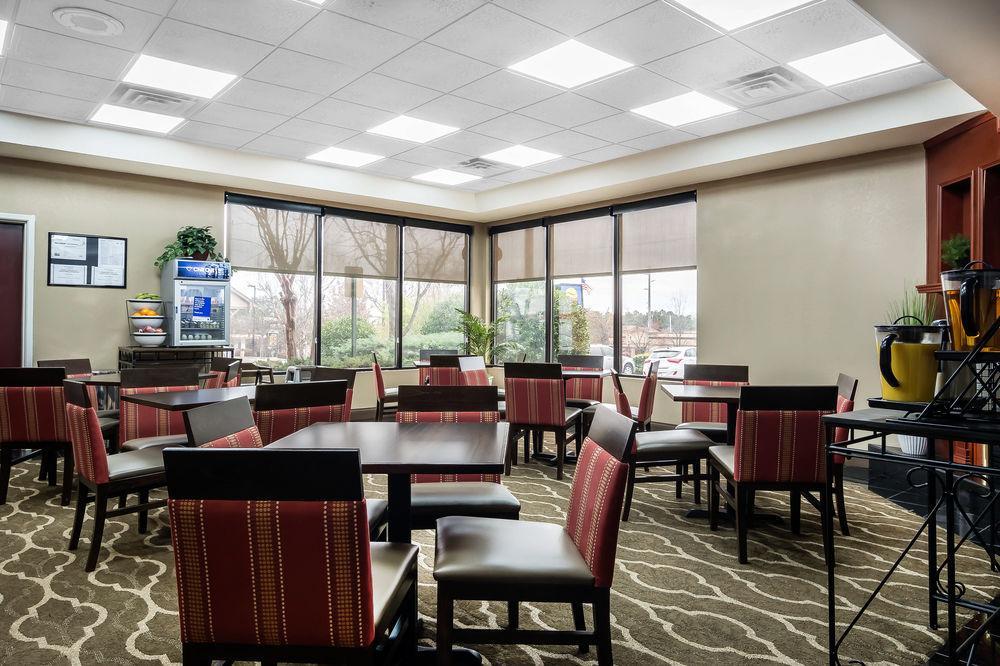 Comfort Inn & Suites Atlanta-Smyrna מראה חיצוני תמונה