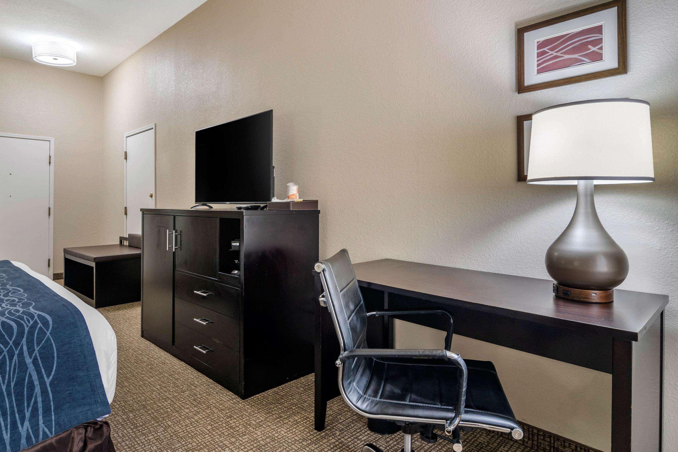Comfort Inn & Suites Atlanta-Smyrna מראה חיצוני תמונה