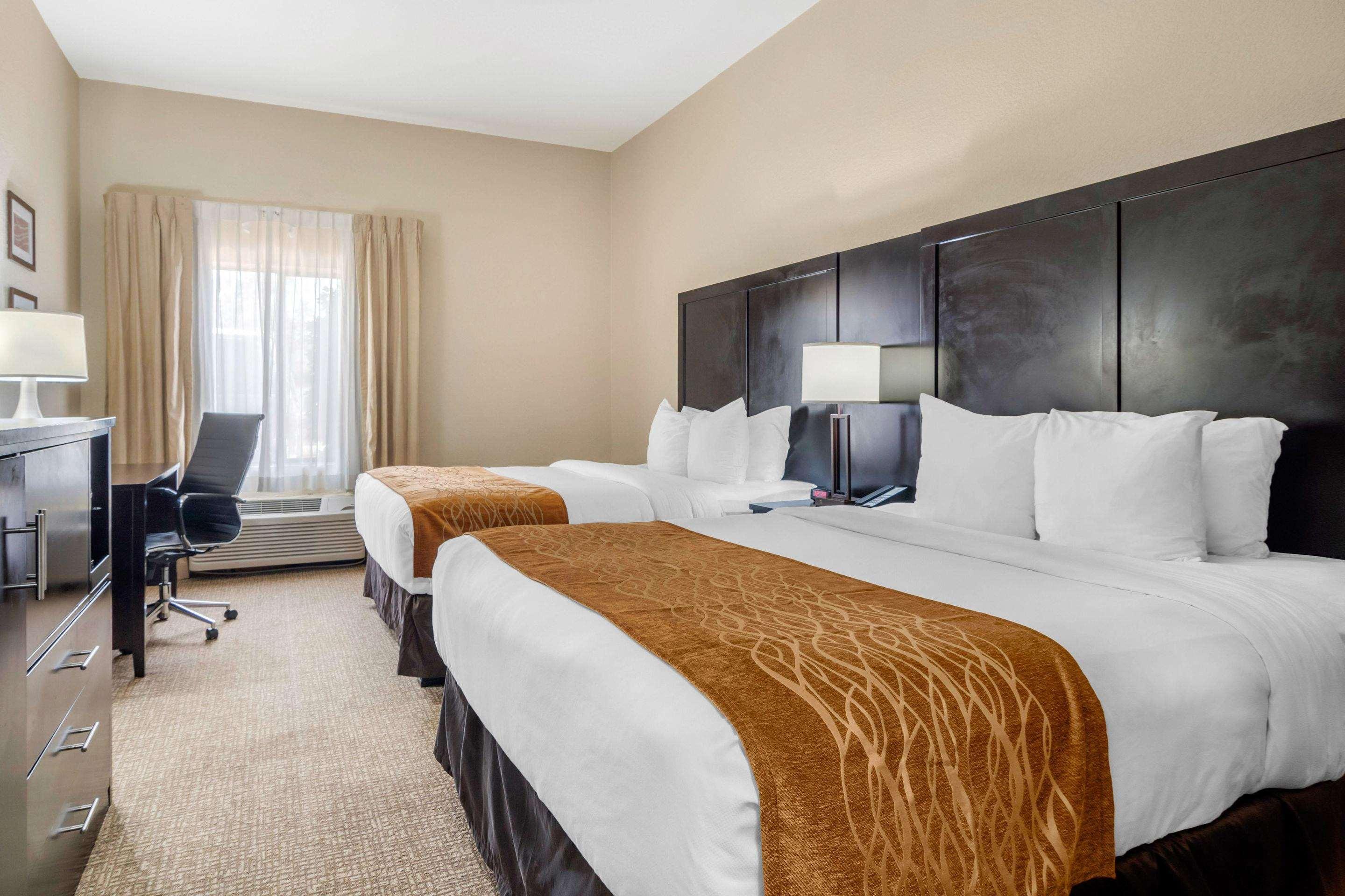 Comfort Inn & Suites Atlanta-Smyrna מראה חיצוני תמונה