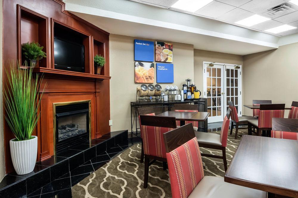 Comfort Inn & Suites Atlanta-Smyrna מראה חיצוני תמונה