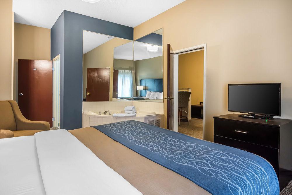 Comfort Inn & Suites Atlanta-Smyrna מראה חיצוני תמונה