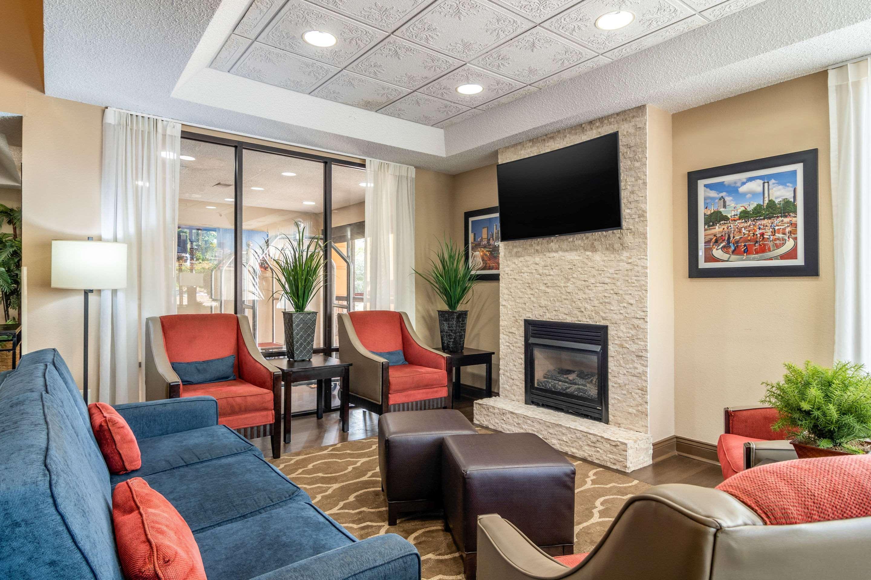 Comfort Inn & Suites Atlanta-Smyrna מראה חיצוני תמונה